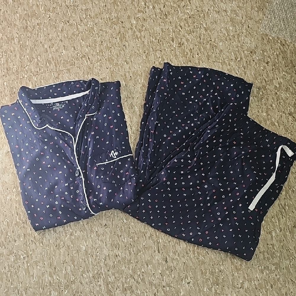 Tommy HILLFIGER Navy Pajama Set size XL with TH emblem